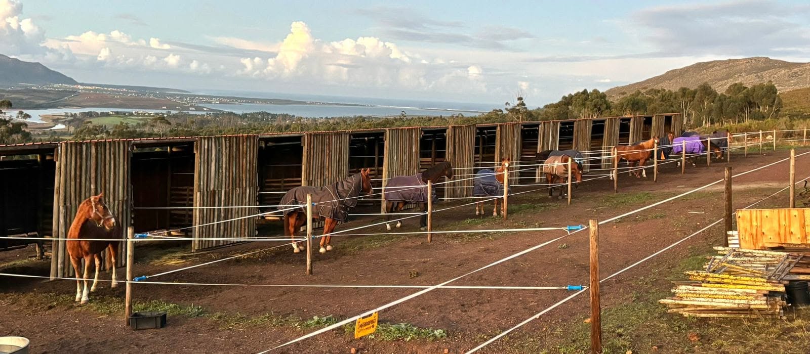 Stables @ Honingklip